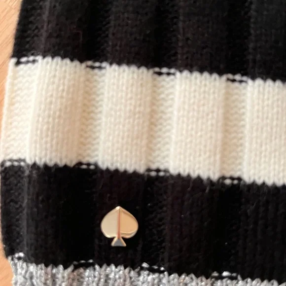 NWOT Kate Spade Beanie Hat Tuque - Picture 3 of 4